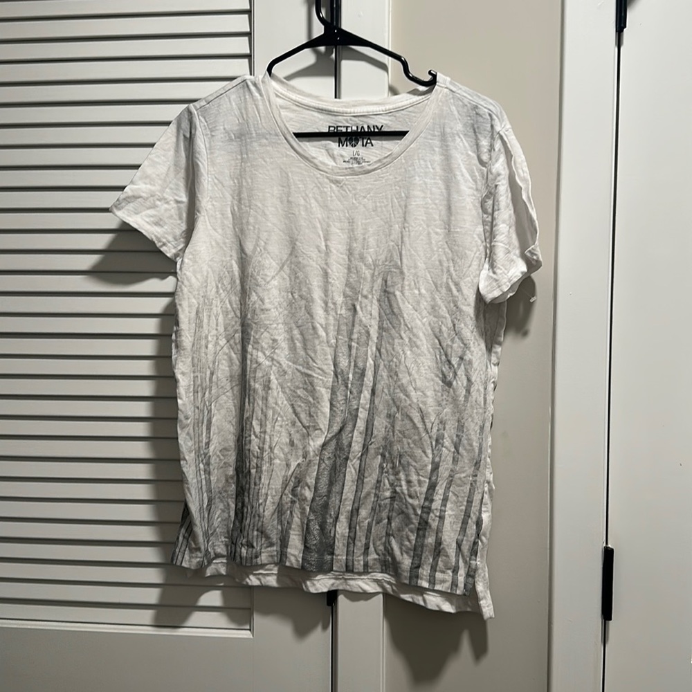Tree design t-shirt